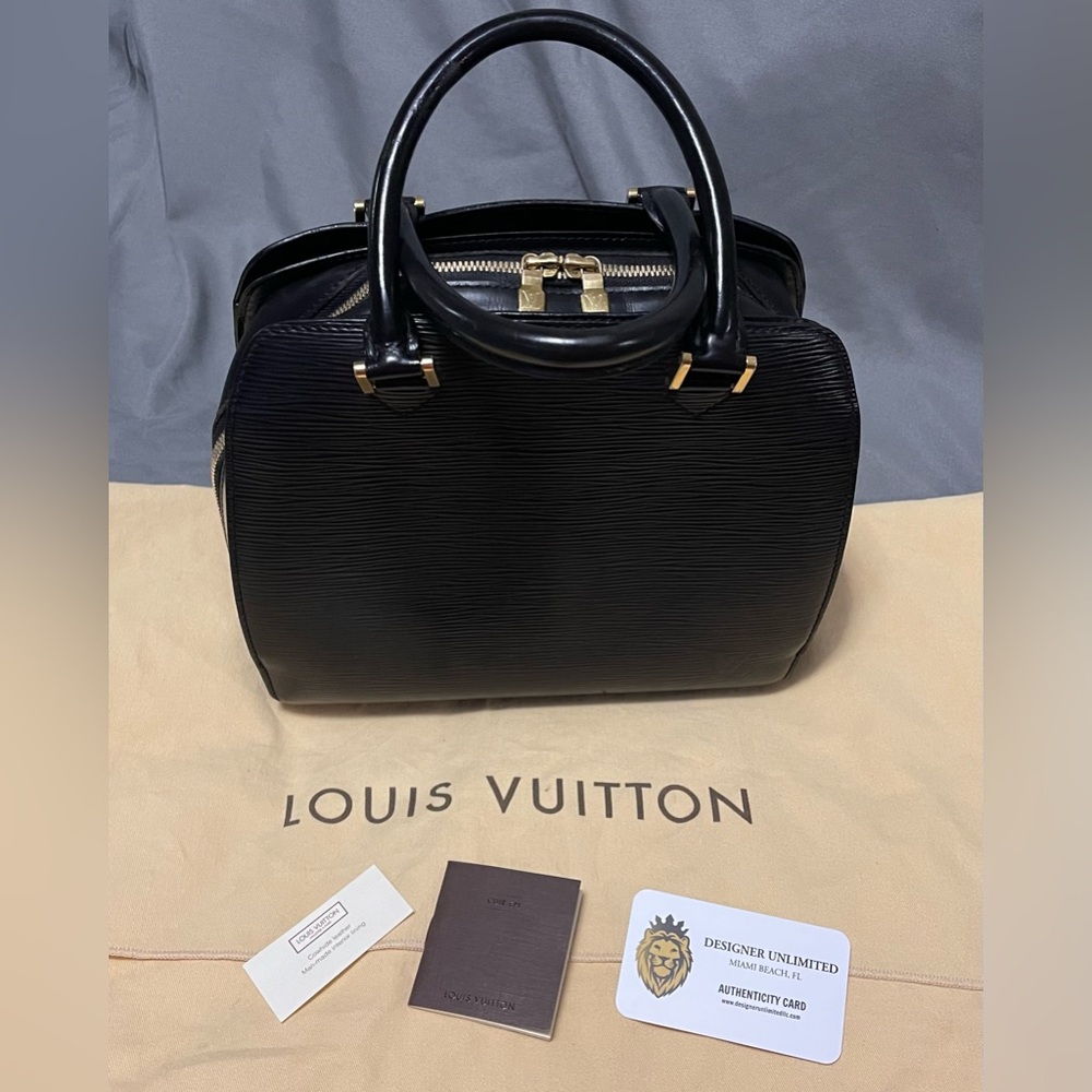 Vintage Louis Vuitton Pont Neuf black Epi great condition from 1998 w/ dust bag